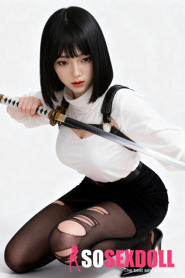 160cm SY Doll M26 黒髪ボブと着衣の膝立ちスタイル