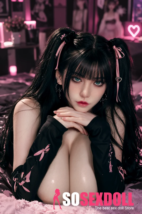 170cm リアル ラブドール 巨乳 黒髪ツインテール ゴシックスタイル M7 正面から見た表情と上半身